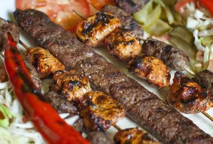 Gratar de afaceri ca kebab deschis