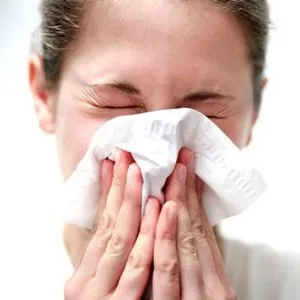 Симптоми и лечение на алергичен ринит