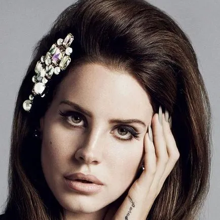 Tatuaje Lana Del Rey Lana Del Rey a prezentat senzual un videoclip nou, cu faimosul