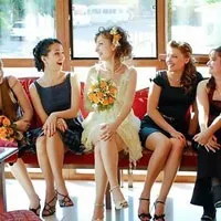 Самотня дівчина на весіллі як себе вести (самотня) Самотня дівчина на весіллі як себе вести
