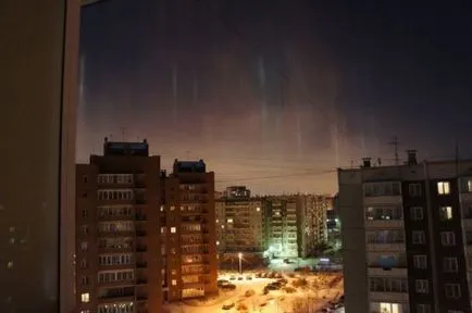 Невероятна гледка халогенни осветени стълбове (25 снимки)