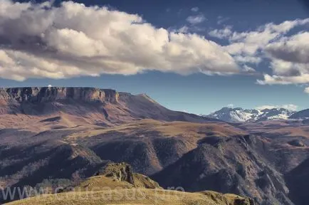 Az egyedülálló természeti üdülőhelye, mindössze hat kilométerre lábánál Elbrusz a magasság