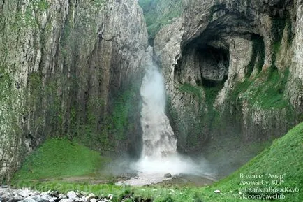 Az egyedülálló természeti üdülőhelye, mindössze hat kilométerre lábánál Elbrusz a magasság