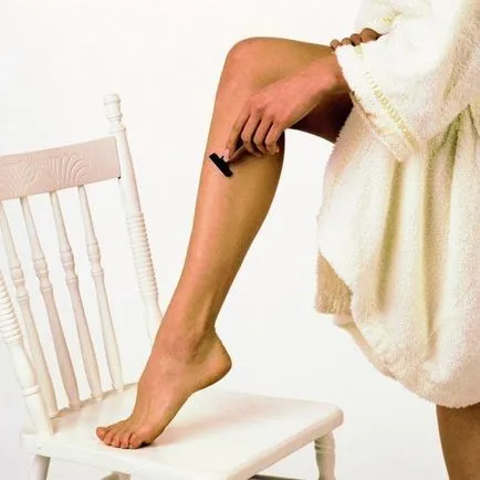 Irritáció csökkentése borotválkozás után lába