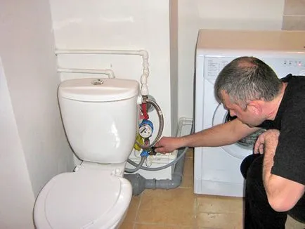 Instalați mașina de spălat în baie nuanțele de conectare cu propriile mâini, reparații și design de baie