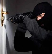 Nyílt, csapkodott, kirabolta a lakást, mit kell tenni, hogy megvédjük a lakást a lopás