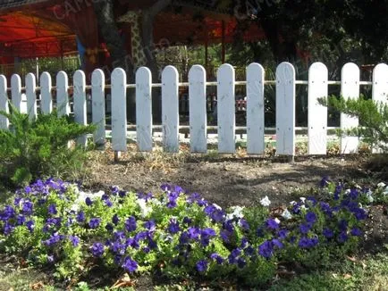 Garduri pentru paturi si paturi de flori, cu propriile lor mâini - o fotografie a gardului decorativ