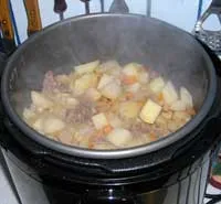 Печено говеждо месо в тенджера под налягане - рецепти за ястия в тенджера под налягане - Skovorodnikov RU