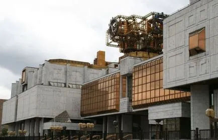 Златни мозъците - слухове и легенди около сградата на Президиума на Българската академия на науките