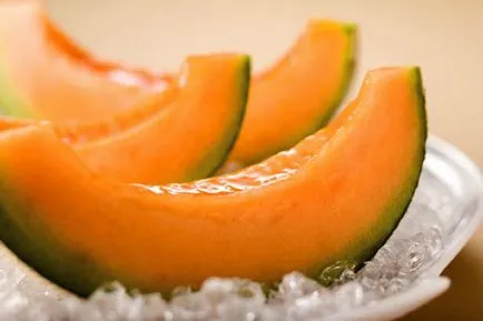 Melon de îngrijire și soiuri de pepene galben timp de maturare