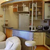 Tervezés és belső nappali szoba a lakásban (fotó)