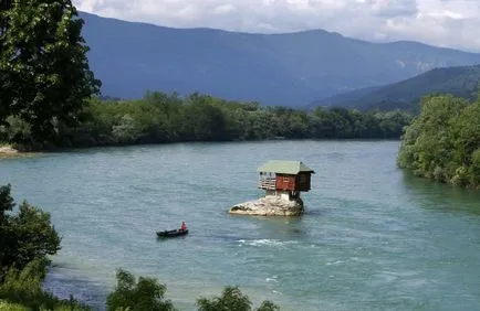 Casa de pe râul Drina, Serbia - Ghid de călătorie - lumea este frumoasă!