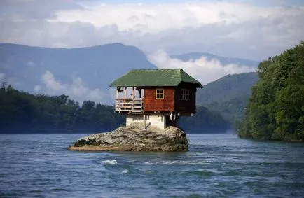 Casa de pe râul Drina, Serbia - Ghid de călătorie - lumea este frumoasă!