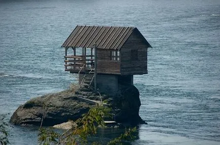 Casa de pe râul Drina, Serbia - Ghid de călătorie - lumea este frumoasă!