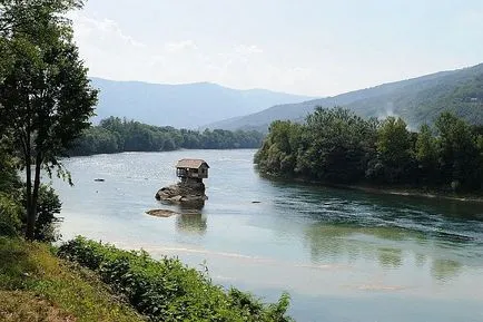 Casa de pe râul Drina, Serbia - Ghid de călătorie - lumea este frumoasă!