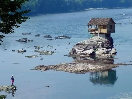 Casa de pe râul Drina, Serbia - Ghid de călătorie - lumea este frumoasă!