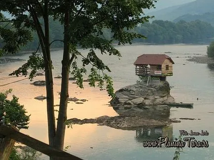 Casa de pe râul Drina, Serbia - Ghid de călătorie - lumea este frumoasă!