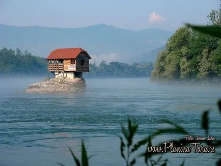 Casa de pe râul Drina, Serbia - Ghid de călătorie - lumea este frumoasă!