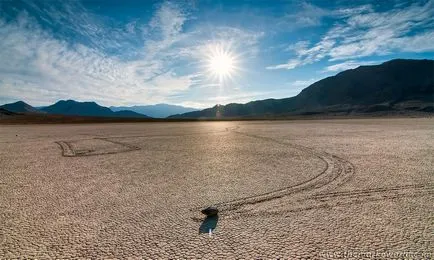 Mutarea pietre în Death Valley, Statele Unite ale Americii