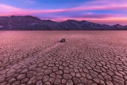 Mozgó köveket Death Valley, USA