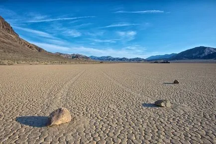 Mutarea pietre în Death Valley, Statele Unite ale Americii