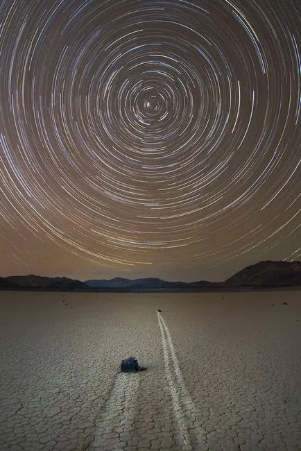 Mozgó köveket Death Valley, USA