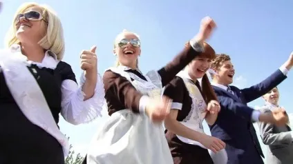 Слово у батьків на випускному в 11 класі - відео в жартівливій формі і перероблені пісні і (випускному) Слово у батьків на випускному в 11 класі - відео в жартівливій формі і перероблені пісні і