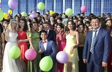 Слово у батьків на випускному в 11 класі - відео в жартівливій формі і перероблені пісні і (у відповідь слово) Слово у батьків на випускному в 11 класі - відео в жартівливій формі і перероблені пісні і