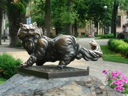 Пам'ятник коту Пантелеймону в киеве - домашній улюбленець (Пантелеймону) Пам'ятник коту Пантелеймону в киеве - домашній улюбленець