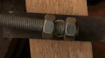 Cum se deșurubați piulița fără cheie