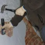 Cum de a elimina vopseaua de pe pereți în baie