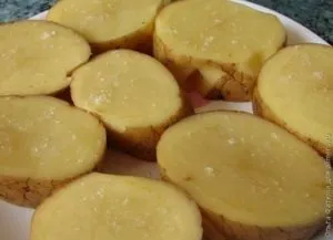 Печена картопля з салом