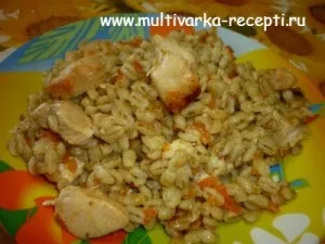 Перлова каша з курячим філе в мультиварці