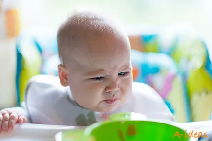 Așa cum am început să introducă alimente solide un copil de 6 luni - un blog mama