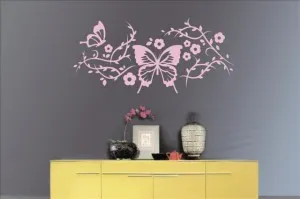 Gyönyörű pillangók a belső fal, tapéta, bútorok és egyéb dolgok