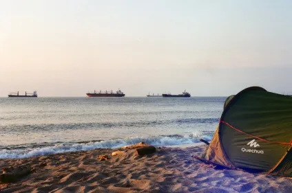 Як морська стихія показує свою силу, хвилі моря сильніше людини (моря) Як морська стихія показує свою силу, хвилі моря сильніше людини