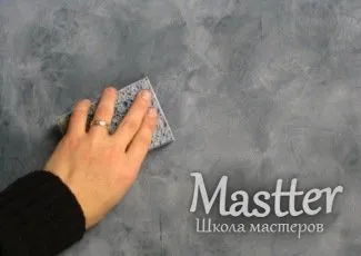 Нанесення декоративної штукатурки