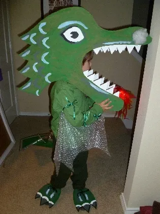 дракон костюм на Нова година