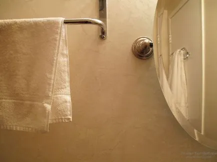 Декорация на стените с декоративна мазилка в банята, идеи за интериорен дизайн