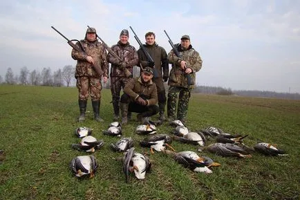 На лов за гъски през есента (в PM в блатата) разполага с видео на процеса