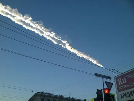 Az esés a meteorit és a robbanás Cseljabinszk