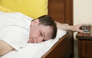 Чому після алкоголю з похмілля хочеться пити сушняк у роті, як позбутися, що допомагає (пити) Чому після алкоголю з похмілля хочеться пити сушняк у роті, як позбутися, що допомагає