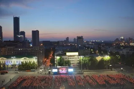 Ne amintim de mii de Ekaterinburg au luat parte la acțiune - Memorie Lumânare