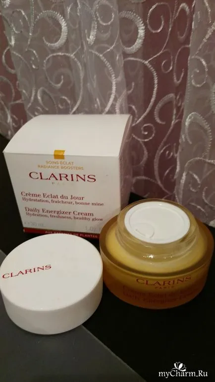 Ница лек крем за лице на Clarins! Clarins крем Eclat дю Jour ежедневно енергизиращ крем