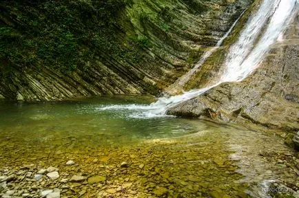 Pshadskie vízesések és dolmenek a folyó völgyében Pshada