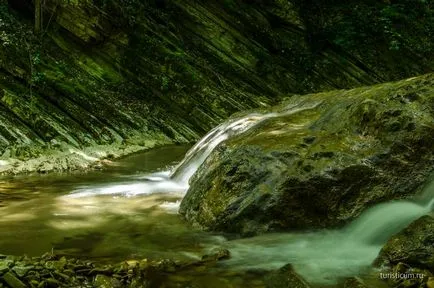 cascade Pshadskie și dolmene în valea râului Pshada