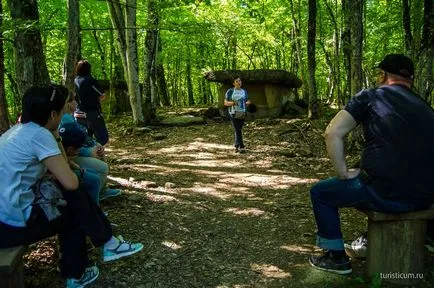 cascade Pshadskie și dolmene în valea râului Pshada