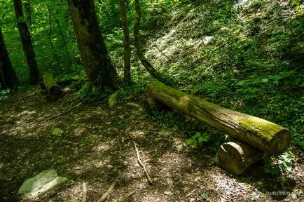 cascade Pshadskie și dolmene în valea râului Pshada