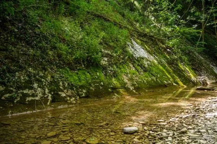 Pshadskie vízesések és dolmenek a folyó völgyében Pshada