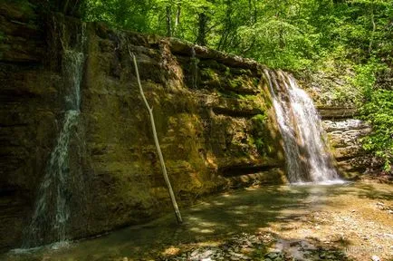 cascade Pshadskie și dolmene în valea râului Pshada